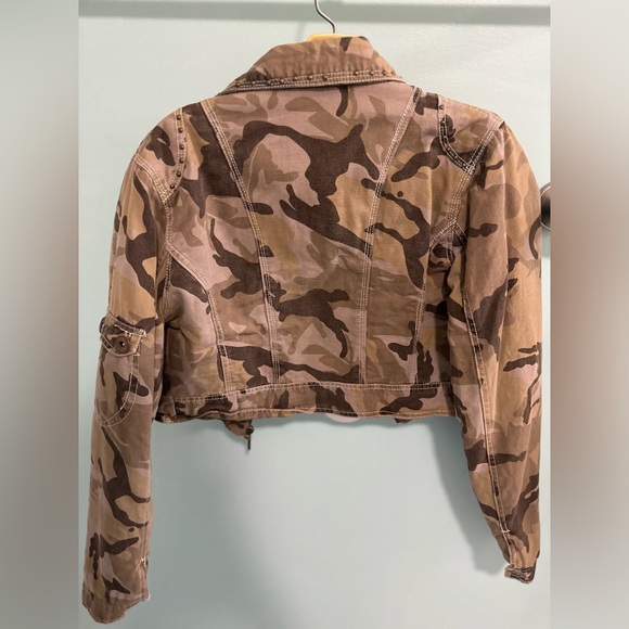 Nina Rossi Camouflage Cropped Jacket - Picture 2 of 6